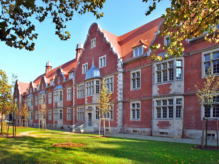 Immanuel Krankenhaus Berlin, Standort Berlin-Buch - ehemals Rheumaklinik Buch, Fachklinik für Rheumatologie - ein historischer Ziegelbau